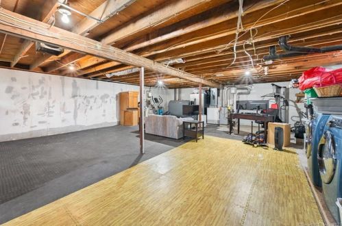 192 Geer Rd, Exeter CT 06249-2604 exterior