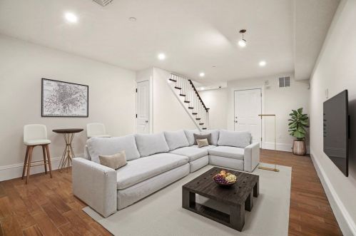 16 Pinckney St, Boston MA exterior