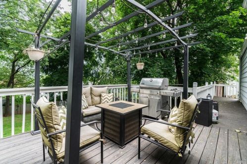 494 Main St, Hartford CT 06109-1818 exterior