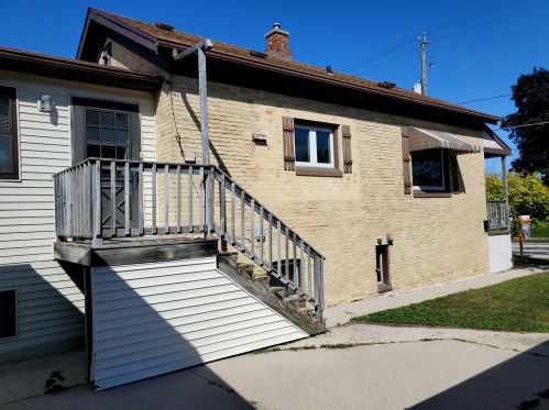 926 24th St, Manitowoc, WI 54220-2450