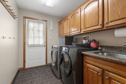 2737 Alyssa Dr, Naperville IL exterior