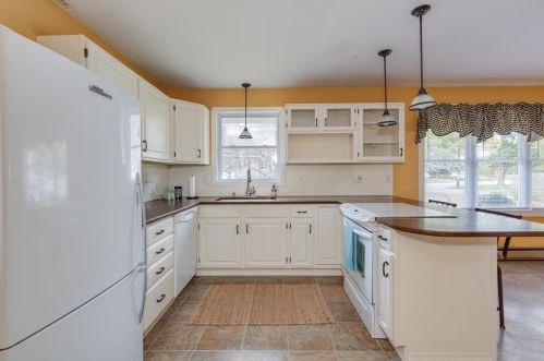 14 Tuttle St, Concord, NH 03301-2444