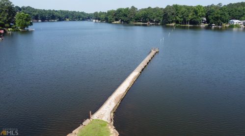 8388 Lake Dr, Lithonia GA  30039-5724 exterior