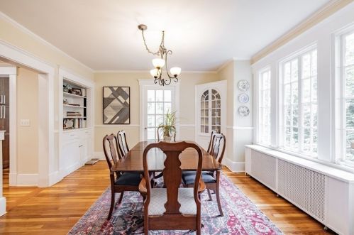 80 Roseland Ter, Springfield MA  01106-1128 exterior