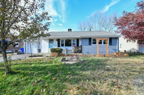 9 Hamilton Ct, Enfield, CT 06082-3910