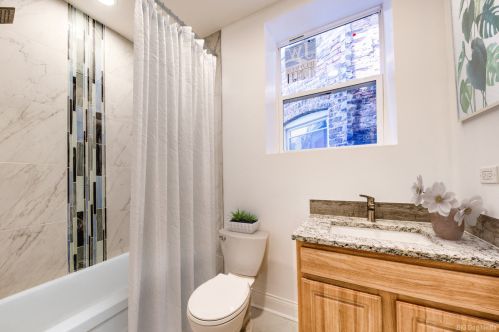 7207 Princeton Ave, Chicago IL  60621-3537 exterior