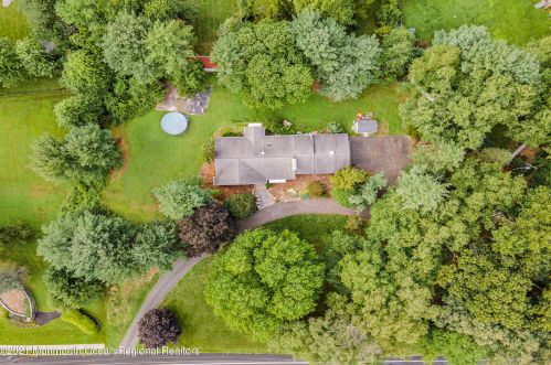 176 Bartley Rd, Jackson Twp NJ  08527-1240 exterior