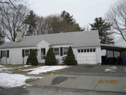 137 Warwick Rd, Newton, MA 02465-1747