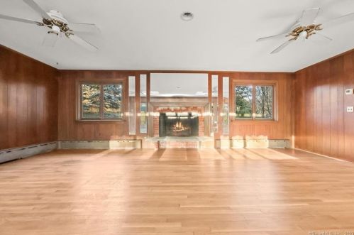 51 Lyons Plains Rd, Westport CT 06880-1305 exterior