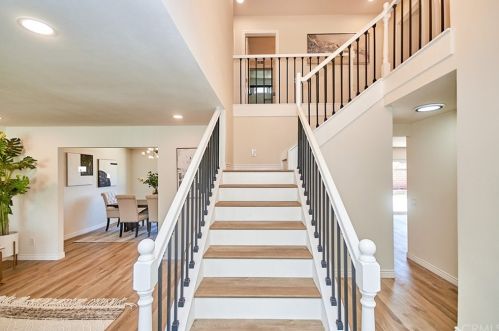 17522 Medford Ave, Tustin CA  92780-1922 exterior