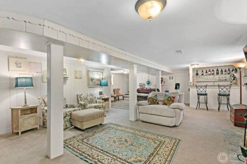 6121 Newport Ave, Chicago IL 60634-4142 exterior