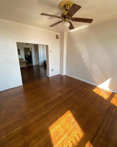 3300 Parnell Ave, Chicago IL 60628-7442 exterior