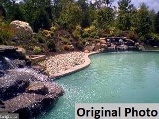 12717 Greenbriar Rd, Rockville, MD 20854-6324