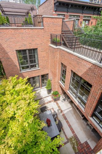 1358 Dearborn St, Chicago IL 60827-2510 exterior