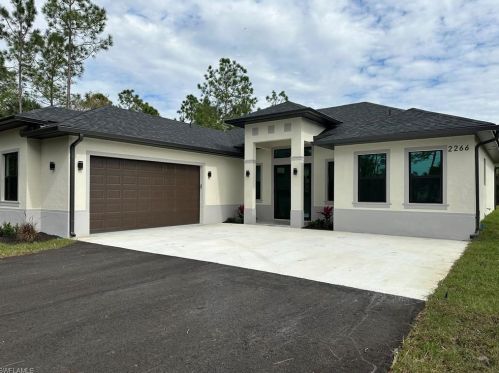 4681 18th Ave, Naples, FL 34117