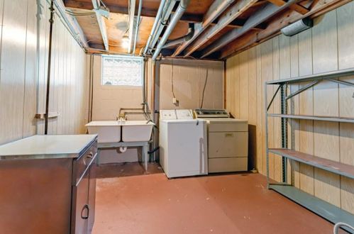 407 Mower Dr, Pittsburgh PA 15239-1750 exterior