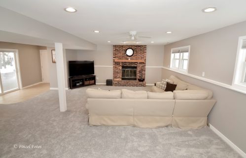 940 Tara Dr, Bull Valley IL 60098-7004 exterior