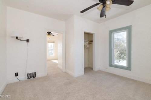 1104 Hoffman St, Three Rivers MI 49093-1017 exterior