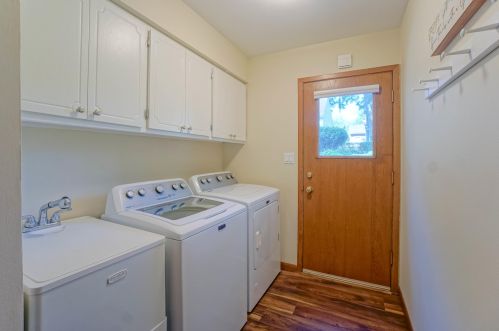 1429 118, Milwaukee WI 53226-3232 exterior