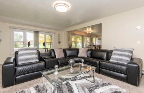 4625 74, Milwaukee WI 53218-4750 exterior