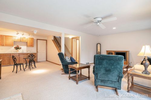 4323 Vly Side Ct, Grand Rapids MI 49525-9690 exterior