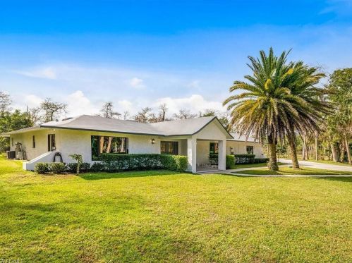 2550 16 Ave, Naples FL 34120-5492 exterior