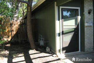 3507 Southridge Dr, Austin TX  78704-7746 exterior