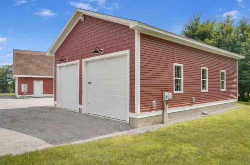 1038 Allen Rd, Concord NH 03304-5400 exterior