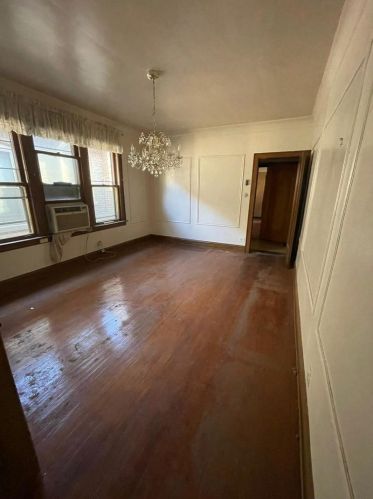 8522 Blackstone Ave, Chicago IL  60619-6527 exterior