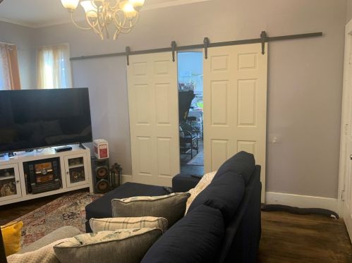 33 Vernon St, Worcester MA 01610-1919 exterior