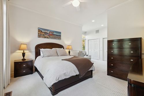 2759 Bosworth Ave, Chicago IL 60642-2341 exterior