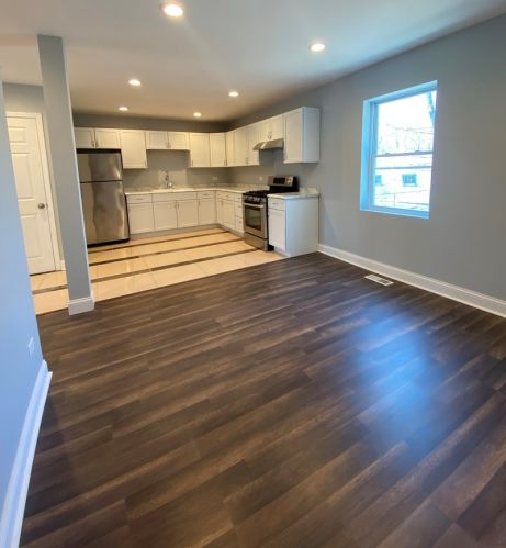 10334 Oglesby Ave, Chicago IL  60617-5631 exterior