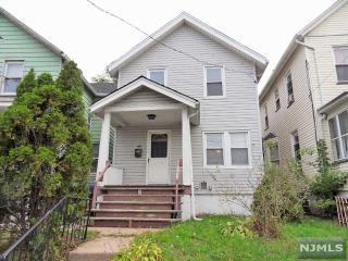 143 Atlantic St, Hackensack, NJ 07601-4135
