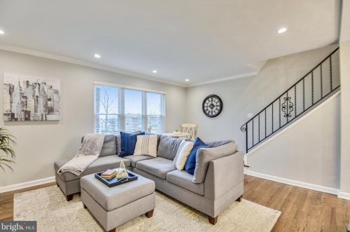 207 Burgess Ave, Alexandria VA 22305-1903 exterior