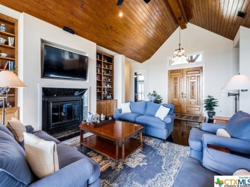 1009 Bluewater Pl, Spring Branch TX 78070-5485 exterior