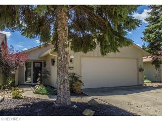 22173 Meadownorth Ct, Cleveland, OH 44149-2241