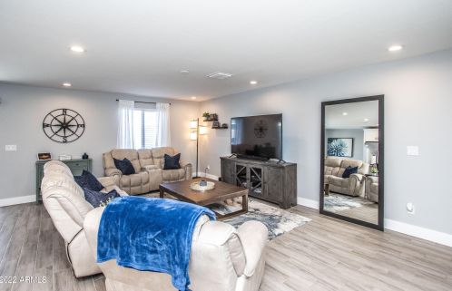 4920 23rd Ave, Phoenix AZ  85041-2706 exterior