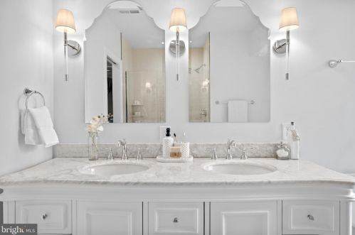 541 22nd St, Philadelphia PA  19130-3130 exterior