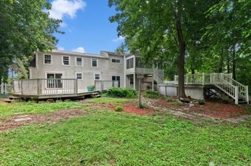 971 Farms Rd, Wallingford CT 06492-1807 exterior