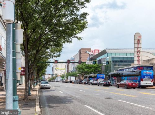 8045 Newell St, Silver Spring MD 20910-4887 exterior