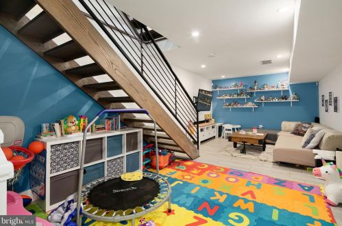 1622 Front St, Philadelphia PA 19122-3202 exterior