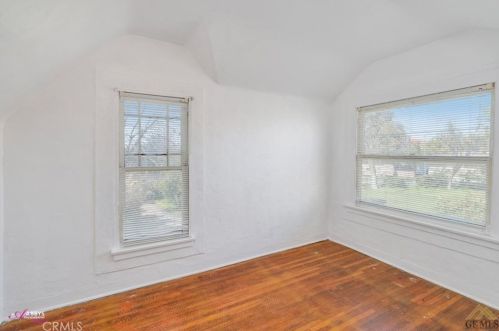 2400 Pacific Dr, Bakersfield CA 93306-4158 exterior