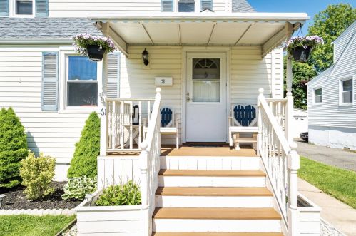 61 Second St, Edison NJ  08837-2609 exterior