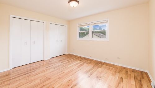 4558 Maria Ct, Chicago IL 60656-4255 exterior