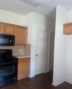 8306 Empress Blvd, Austin TX  78745-6359 exterior