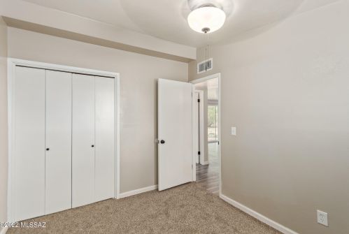 1931 Lester St, Tucson AZ 85745-1947 exterior