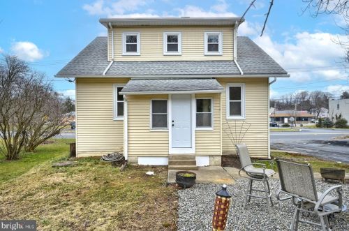 30 Buch Ave, Lancaster PA  17601-3712 exterior