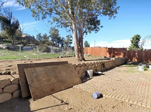 24 A St, Perris CA 92570-1962 exterior