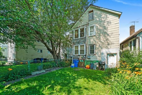 8417 Brandon Ave, Chicago IL 60617-4457 exterior