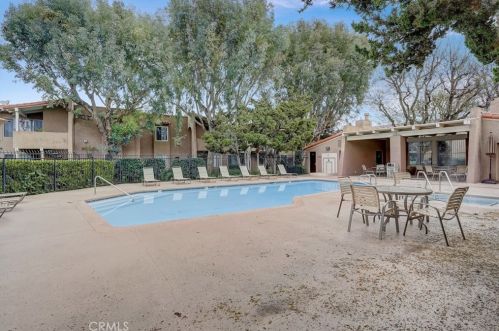 13722 Red Hill Ave, Tustin CA  92780-4722 exterior